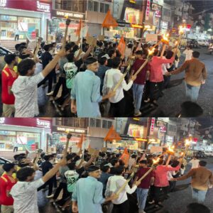 Akhil Bhartiya Vidyarthi Parishad Jabalpur Ne aapatkal ki vibhishika ke 50 varsh per Kiya sangoshthi aur mashal jalus ka aayojan